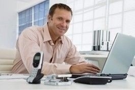 enewsletter_agent_laptop