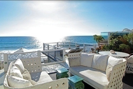 Apatow_patio_300x450