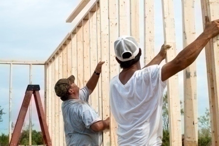 new_home_construction_workers