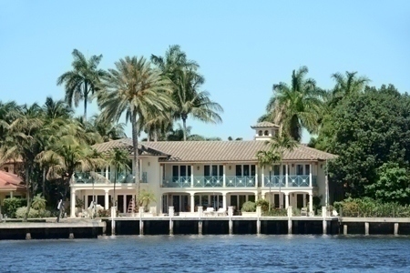 Luxury waterfront home in Florida