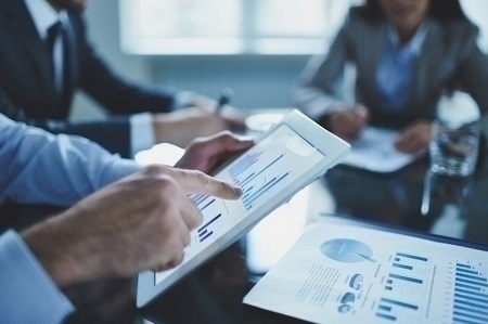 REALTORS® Should Embrace Online Data, Educate Consumers about Valuations