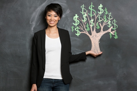Financial Experts Share Tips on Saving