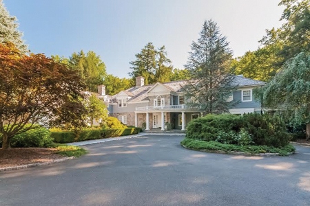Great Spaces: Connecticut Riverfront Retreat