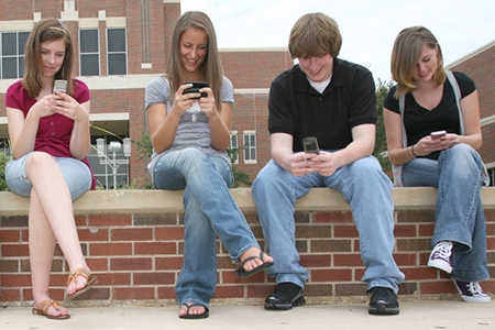 Beyond Texting: Tips for Conversation in an Overwhelmingly Digital Age