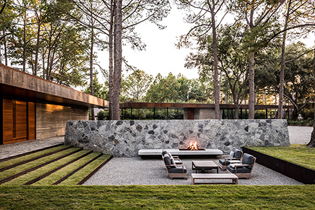 The Hottest Trend in Outdoor Living? Fireplaces and Fire Pits