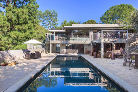 Great Spaces: Jane Fonda’s Hollywood Home Hits Market