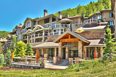 Lisa Kudrow’s Recently Sold Ski Getaway in Park City