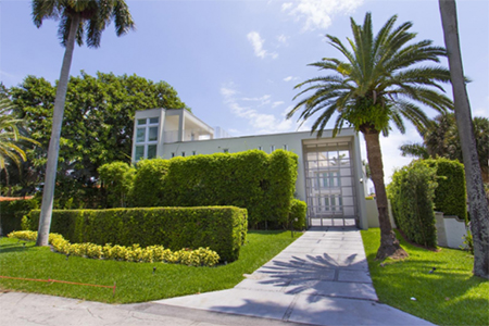 Lil Wayne’s Miami Party Pad Has a Pool Full of Sharks