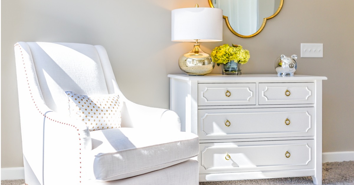 3 Steal-Worthy Tricks for Staging a Small Condo