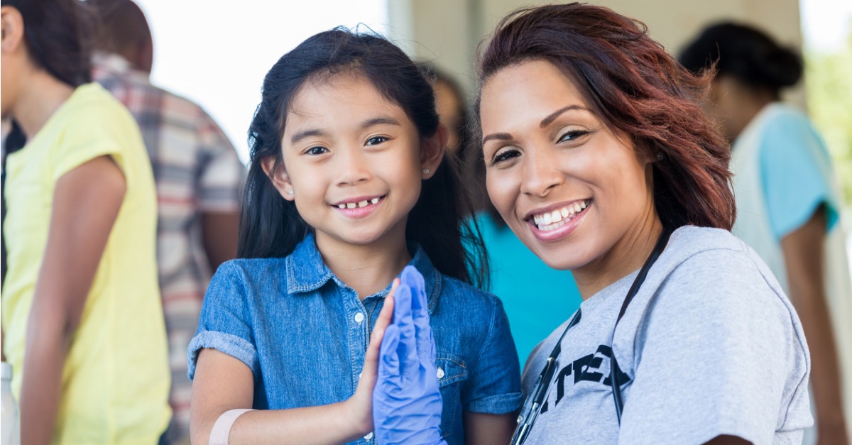 A Lesson for the Kids: Volunteering Throughout the Year