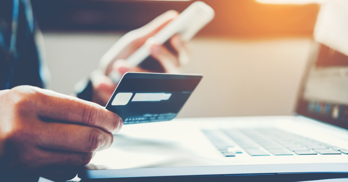 3 Common Problems to Avoid When Sharing a Credit Card With Your Spouse