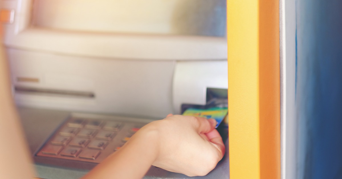 How to Protect Yourself Against Credit Card Skimming