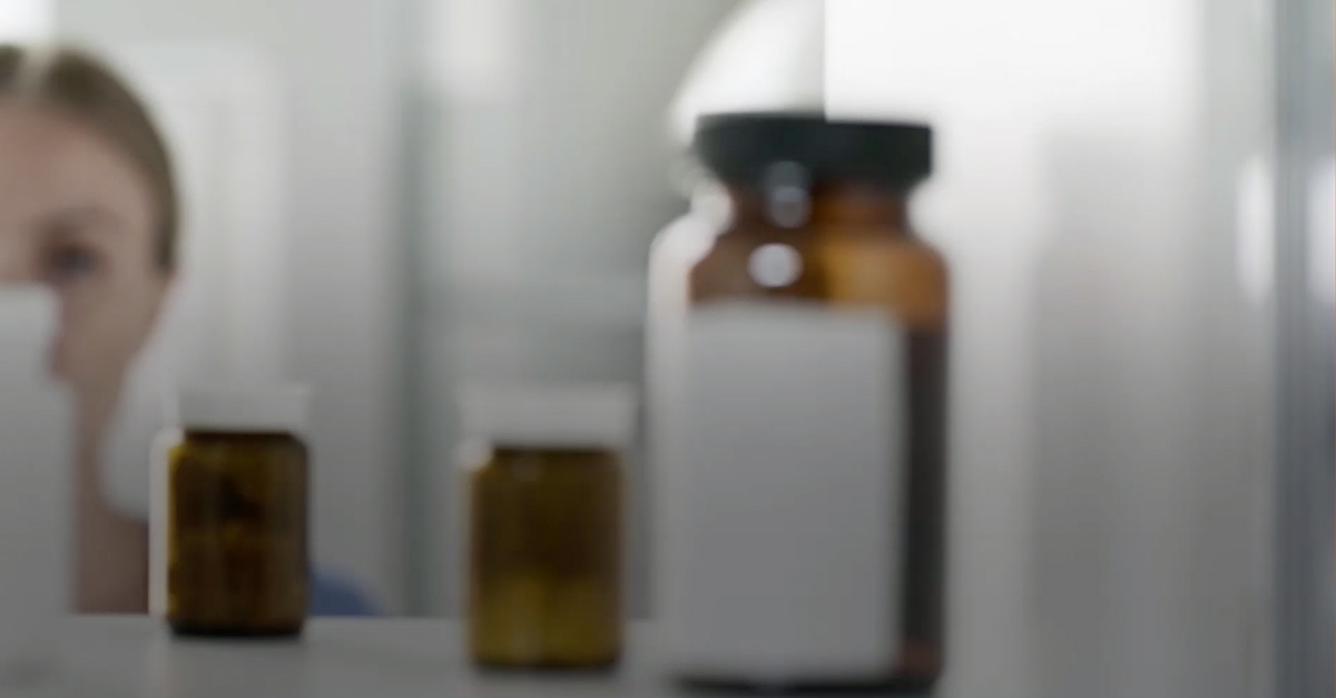 How to Safely Clean Out Your Medicine Cabinet