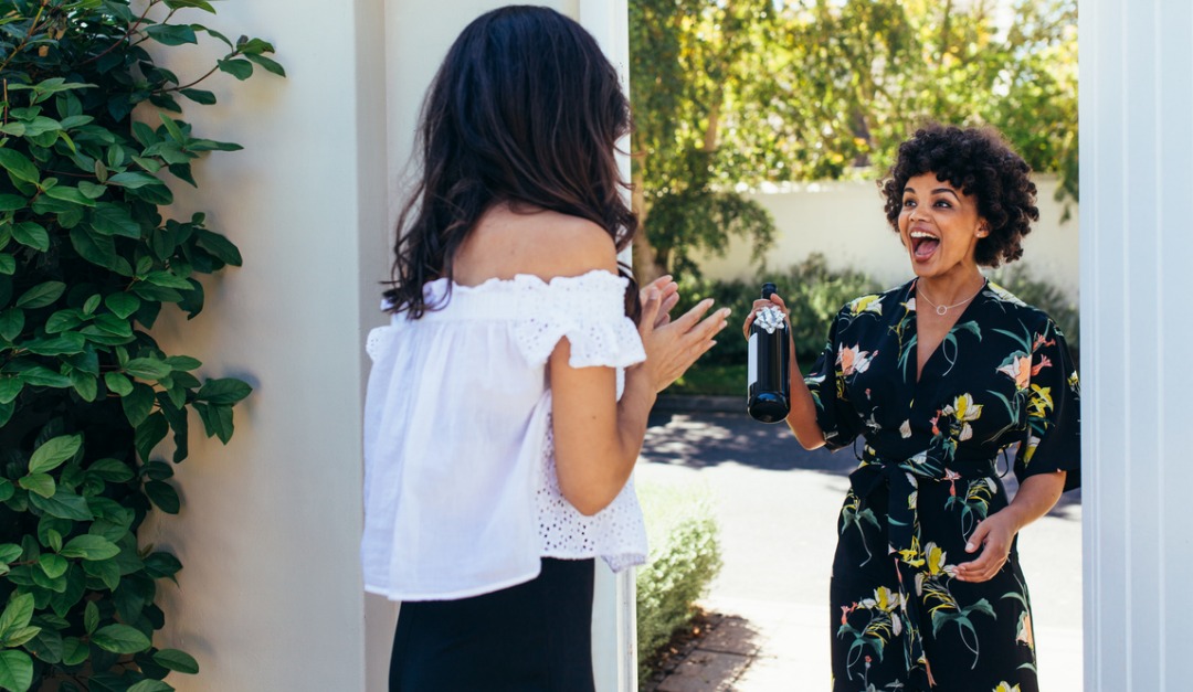 5 Simple Tips for Throwing a Housewarming Party