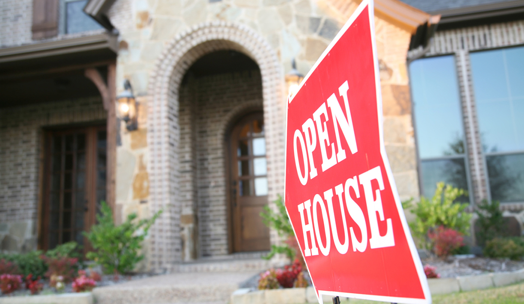 Strategies Top Luxury Real Estate Agents Use to Market a Slow-Moving Listing