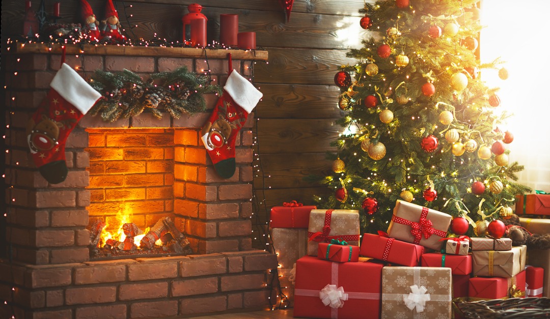 How Festive Decorating Can Help Sell Your Home