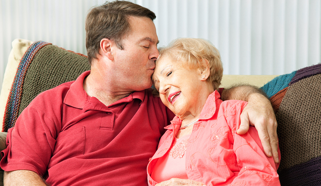 Aging Parents: 8 Warning Signs of Health Problems