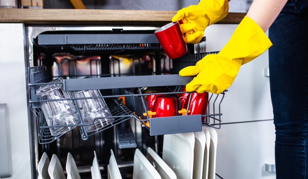 The Right Way to Load Your Dishwasher
