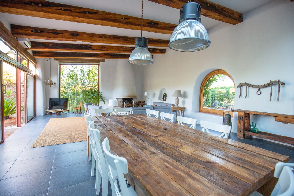 Selling This Spring? These Are the Features Linked to Premiums and Quicker Sales