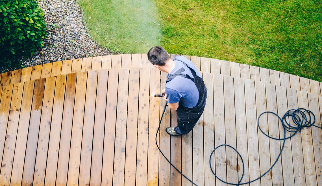 How to Clean Your Deck and Get it Ready for Summer