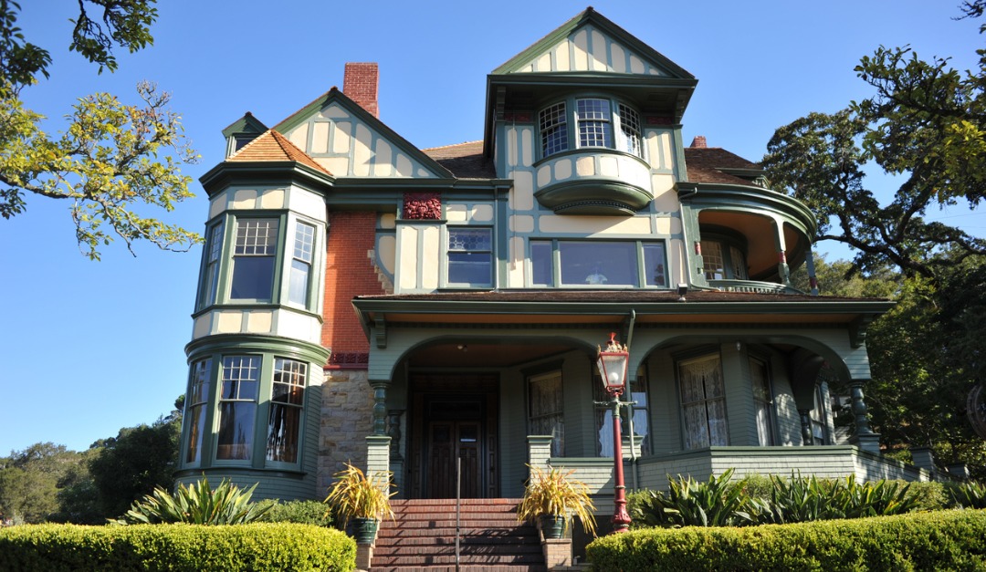 4 Defining Features of Victorian-Style Homes