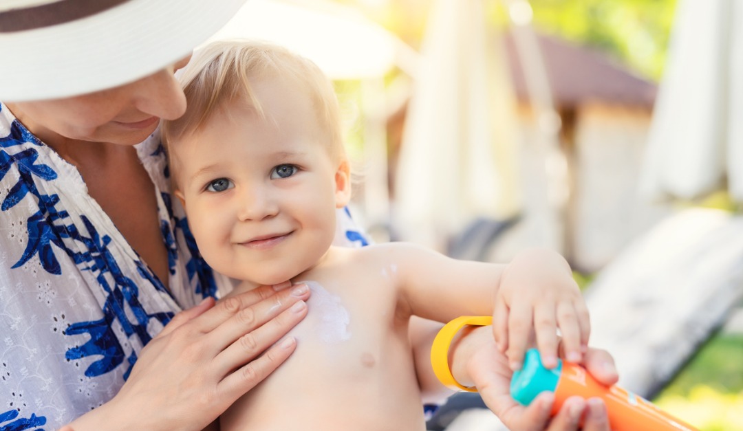 How to Protect Your Kids From the Sun When They Play Outdoors