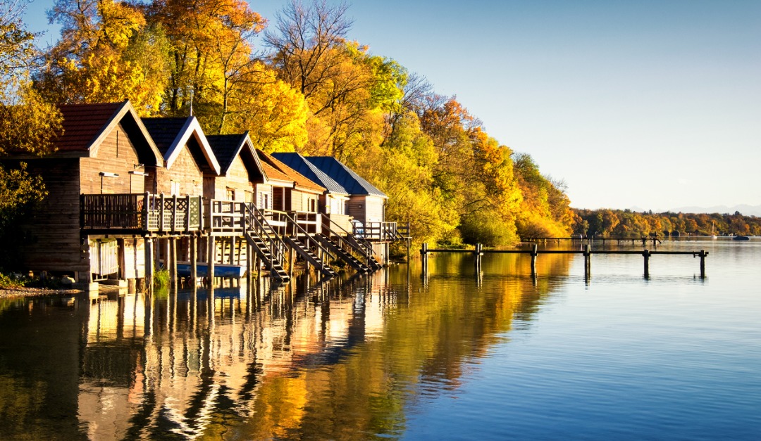 4 Features for the Perfect Boathouse