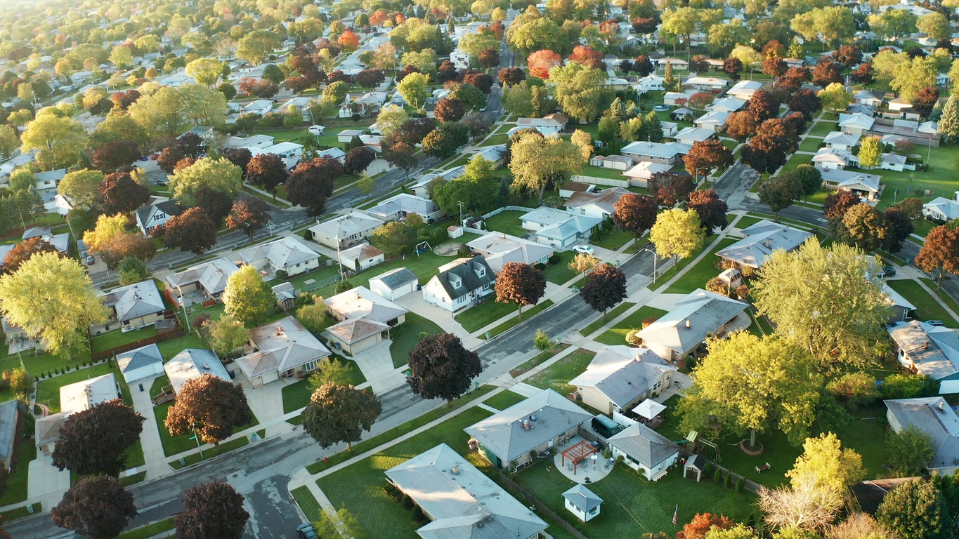 How to Help Your City-Loving Buyers Embrace the Suburbs