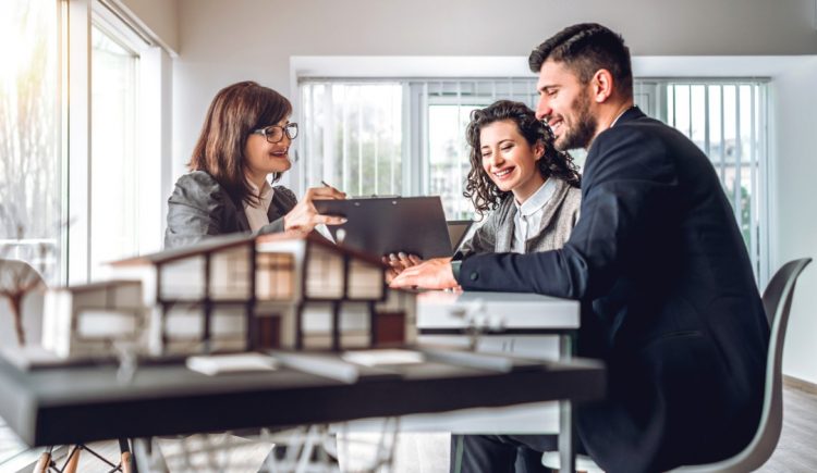 Should You Hire a Public Insurance Adjuster?