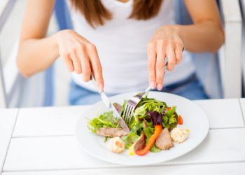 Should You Eat Several Small Meals or a Few Large Meals Per Day?
