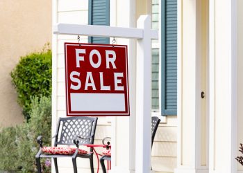 NAR: Pending Home Sales Drop 4.4% in April Despite YoY Surge