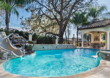 4 Ways to Upgrade Your Swimming Pool This Summer