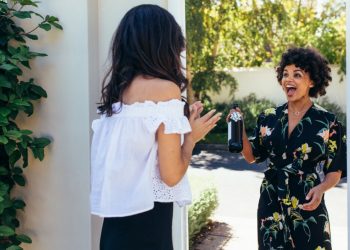 4 Perfect Springtime Housewarming Gifts