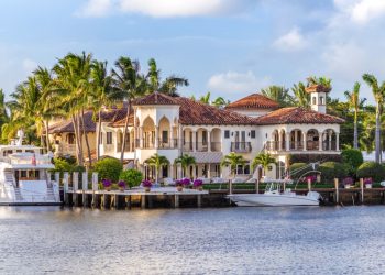 A Guide to Buying Waterfront Property