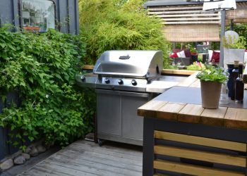 The Five Characteristics of an Outstanding Outdoor Kitchen