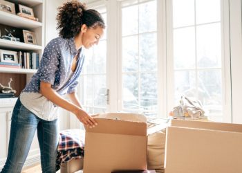 5 Tips to Help Declutter Your Home