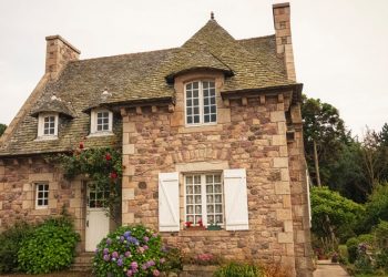 How to Bring a Touch of Provence Into Your Home