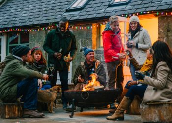 How to Create a Luxurious Outdoor Space for Year-Round Use