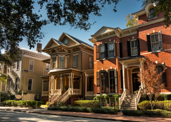 Guiding Buyers Through a Historic Real Estate Market
