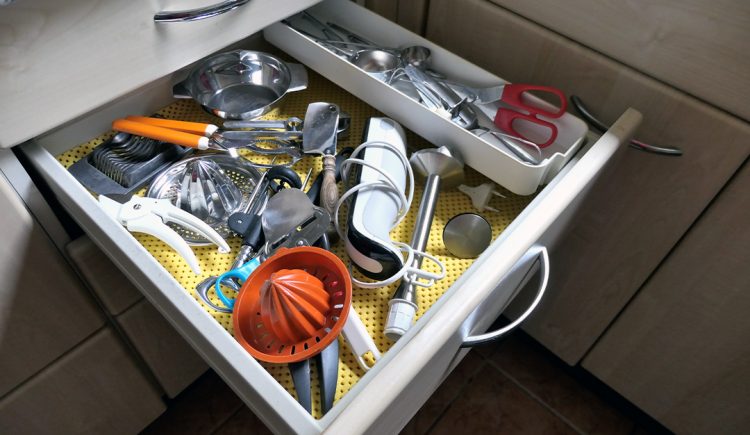 Keep Your Kitchen Clutter-Free With These Tidy Tips