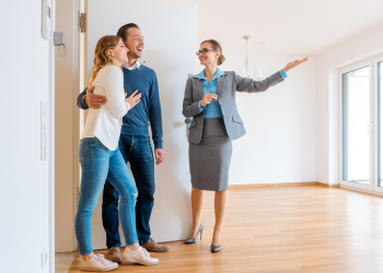 10 Ways the Best Real Estate Agents Wow Their Clients