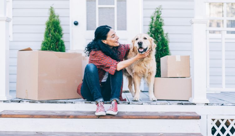 How to Prepare for a Long-Distance Move With a Pet