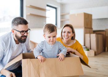 How to Minimize Stress for Everyone When Moving With a Toddler