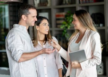 How a Skilled Buyer’s Agent Can Give You a Competitive Edge