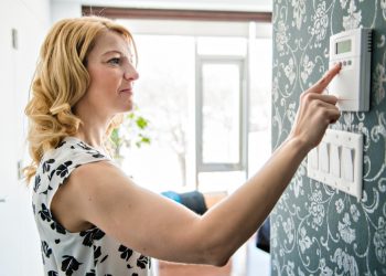 7 Energy-Saving Tips for Staying Cool at Home This Summer