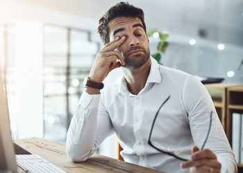 Mayo Clinic Minute: How Staring at Screens Can Affect Your Vision