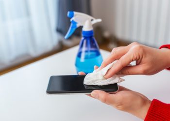 How to Clean Your Cell Phone