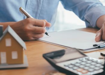 How to Navigate the Homeowners Insurance Claims Process