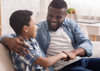 Ways to Communicate Effectively With a Young Child