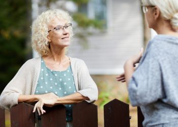 What to Do If Your Neighbor’s Fence Is Damaged